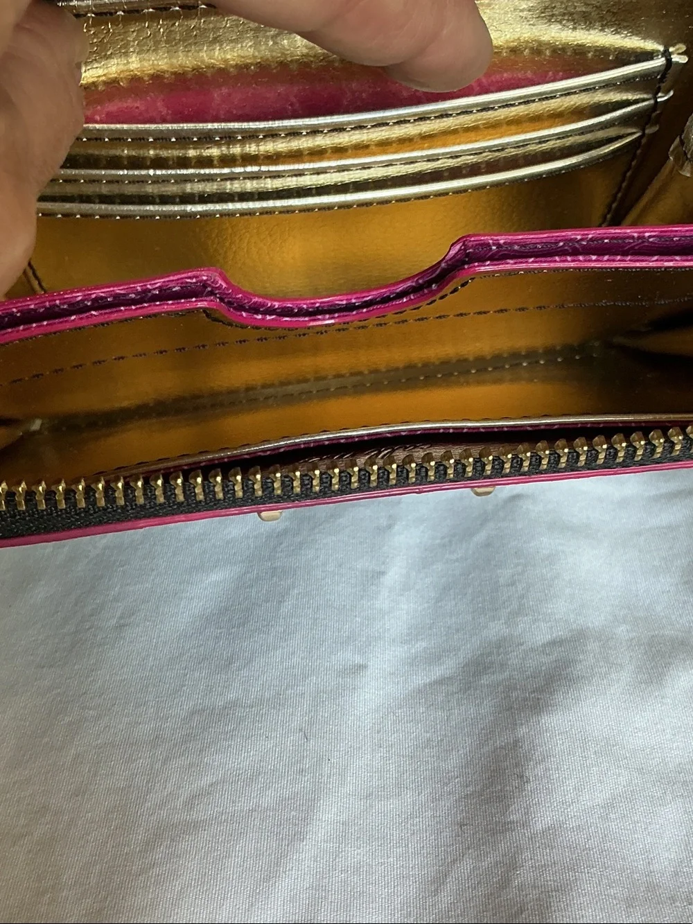 Stella & Dot Black and Cream Snake-Print Zip Wallet - Picture 6 of 9